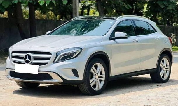 Mercedes-Benz GLA 200 Sport 2015