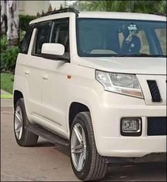 Mahindra TUV300 T8 mHAWK100 2017