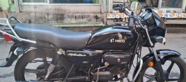 Hero Splendor Plus Black and Accent Edition 2022