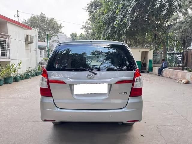 Toyota Innova 2.5 G 2015