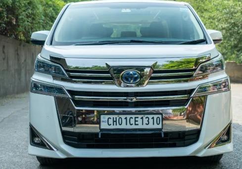 Toyota Vellfire Hybrid BS6 2021