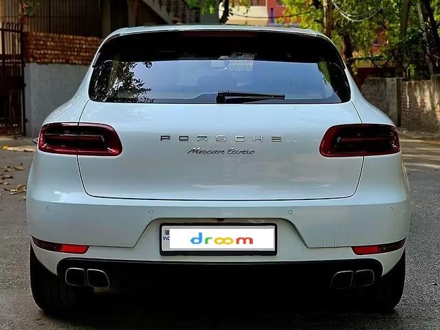 Porsche Macan Turbo 2016