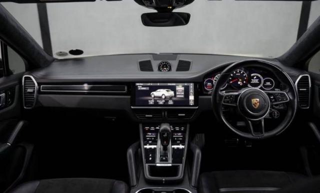 Porsche Cayenne Coupe GTS 2023