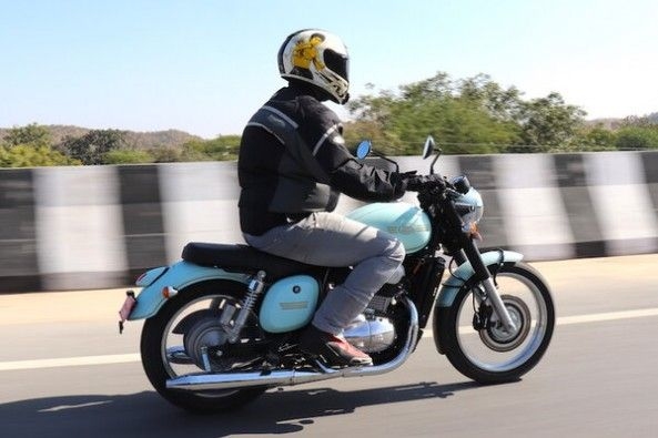 Jawa 42 Detailed Review Of Royal Enfield Challenger Is Here