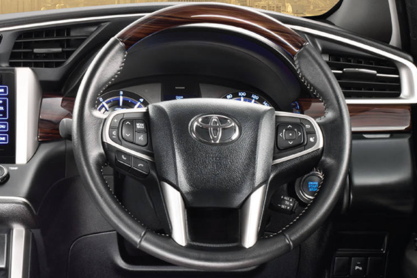 Toyota Innova Crysta Price In India Mileage Reviews Images