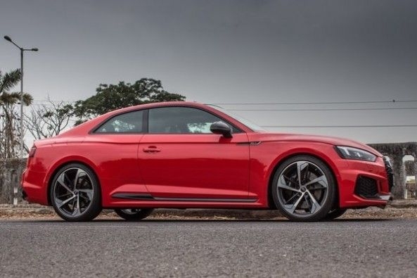 The 2018 Audi RS5 Coupe looks mind-boggling, especially in Misano Red