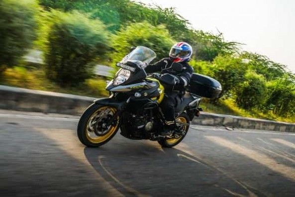 The Suzuki V-Strom 650 can handle great speeds on a straight-line