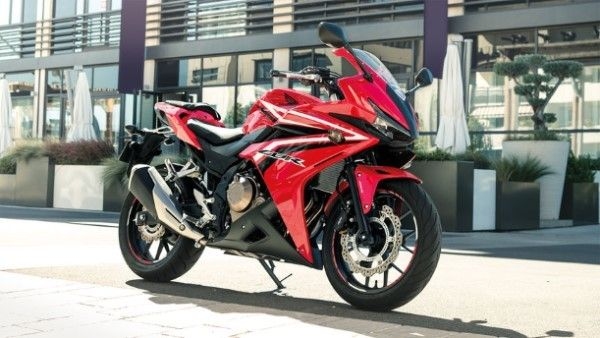 The CBR500R is comfortable for both short and tall riders