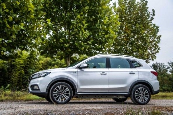 The Roewe eRX5 is a fully electric SUV