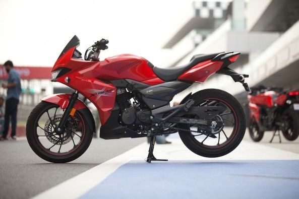 Red Color Hero Xtreme 200S Side Profile