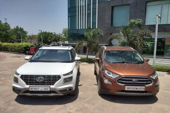 White Color Hyundai Venue and Copper Color Ford EcoSport Front Profiles