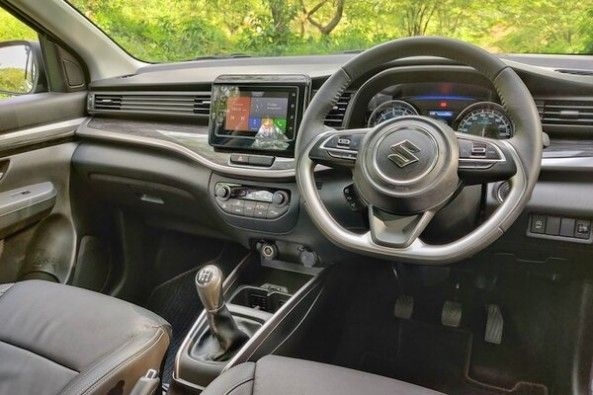 Maruti Suzuki XL6 Steering Wheel and Dashboard