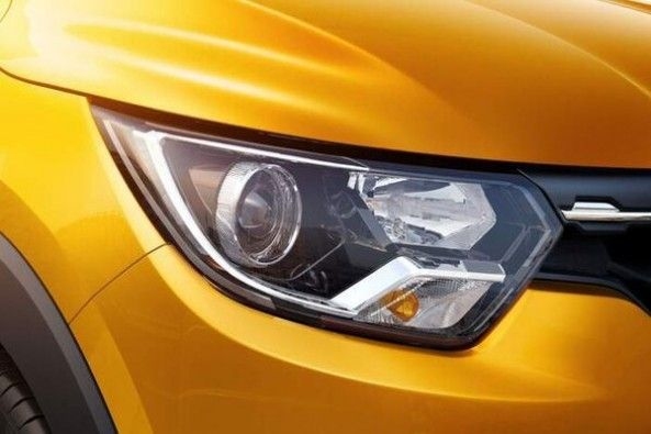 Yellow Color Renault Triber Headlamp