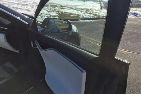 Tesla Model S P100D base vehicle Interior Image
