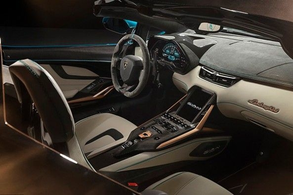 Lamborghini  Interior