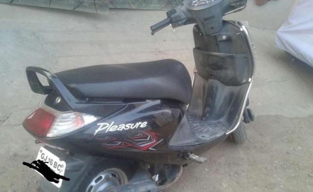 second hand pleasure scooty