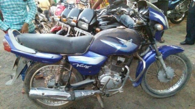 TVS Victor GLX 125cc Price (incl. GST) in India,Ratings, Reviews ...