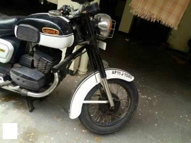 Ideal Jawa Yezdi Roadking Vintage Bike For Sale In Hyderabad Id 1415894538 Droom