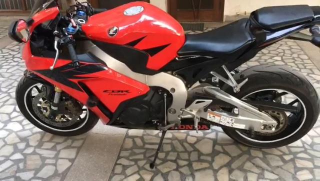 2 Used Honda Cbr1000rr Fireblade Super Bikes Second Hand Cbr1000rr