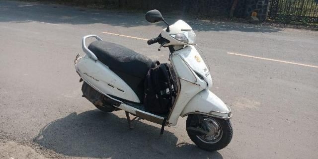 second hand scooty under 25000