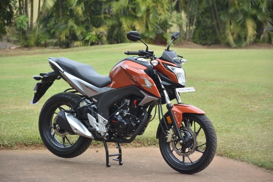 Honda CB Hornet 160R 160cc ABS DLX Price (incl. GST) in India,Ratings ...