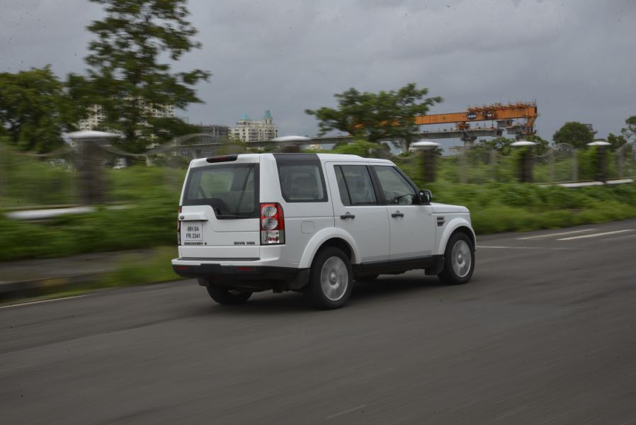 New Land Rover Discovery Check Prices Mileage, Specs, Pictures Droom