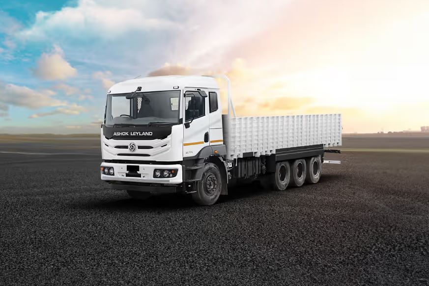 Ashok Leyland Avtr 3520-8x2 2022 5450/20m3/Box