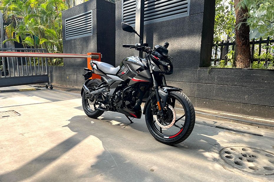 Bajaj Pulsar N150 2024 Single Disc