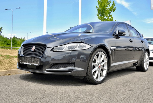 Jaguar Xf 2015 R V8