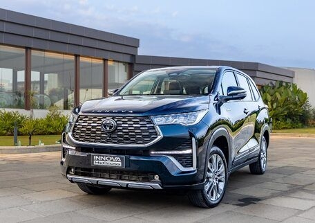Toyota Innova Hycross 2024 VX (O) Hybrid 7 STR